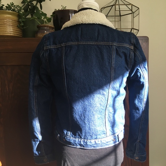 Levi Sherpa Trucker Jean Jacket NWOT - Picture 8 of 10
